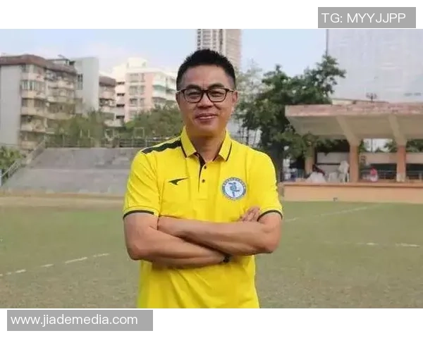 姓凪的足球明星如何在绿茵场上书写传奇人生与辉煌成就